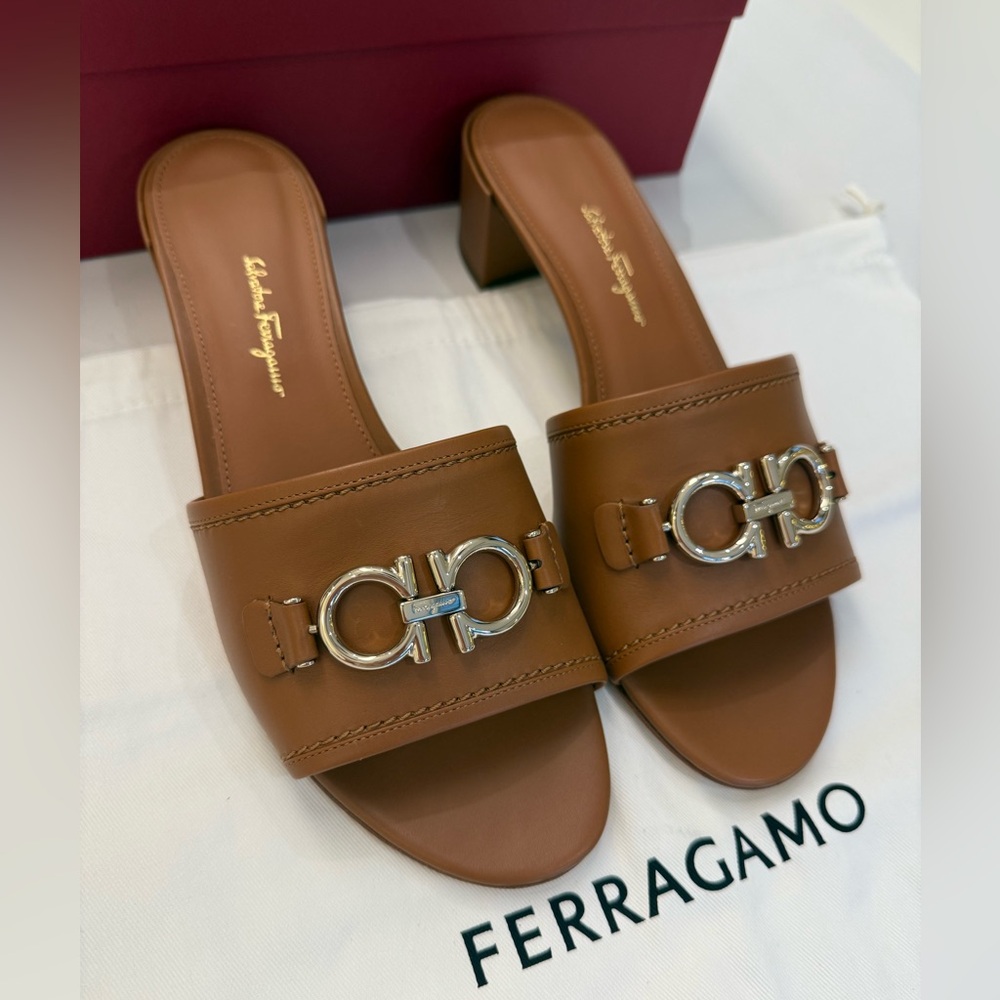 Salvatore Ladies‎ Brown Rhodes Gancini Heel Sandals, Size 9.5 - Picture 6 of 13